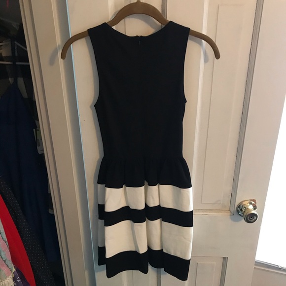 🌟✨SALE!✨🌟 NWT Super cute LBD! - Picture 4 of 5